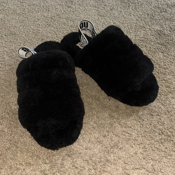 Uggs slippers - Picture 3 of 3